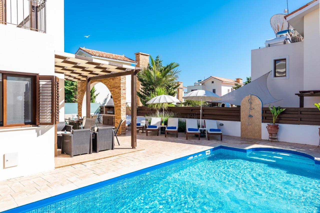 Villa Iris By Ezoria Villas Ayia Napa Bagian luar foto