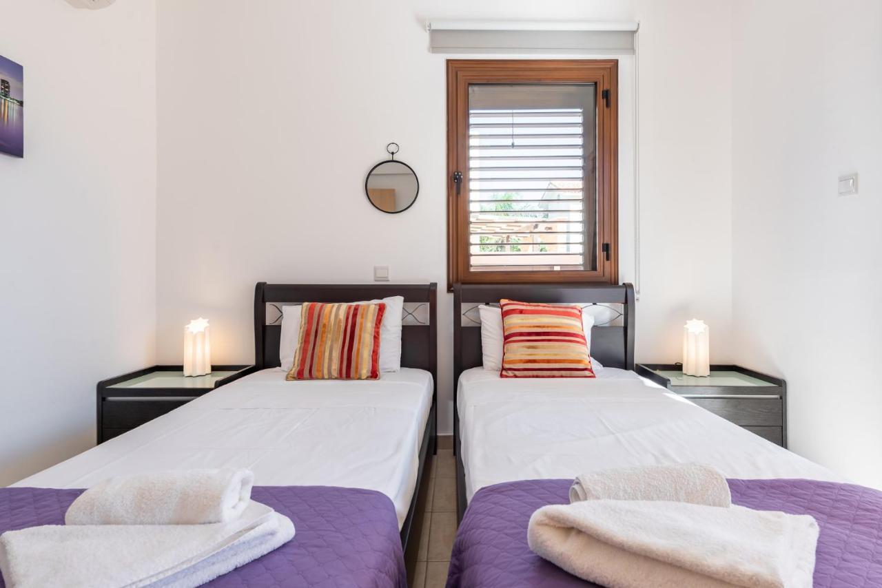 Villa Iris By Ezoria Villas Ayia Napa Bagian luar foto