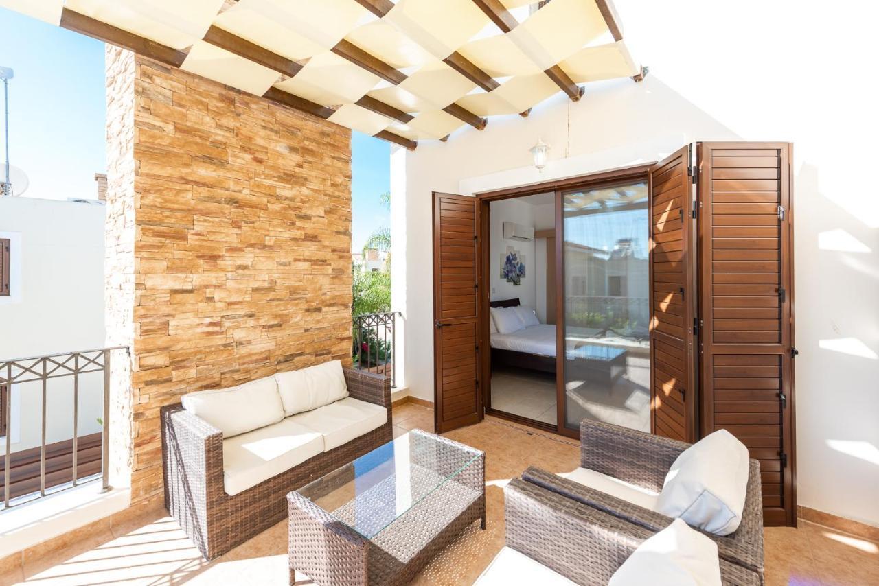 Villa Iris By Ezoria Villas Ayia Napa Bagian luar foto