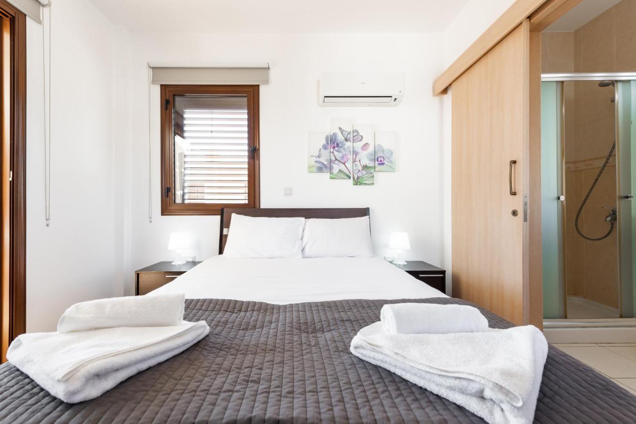 Villa Iris By Ezoria Villas Ayia Napa Bagian luar foto