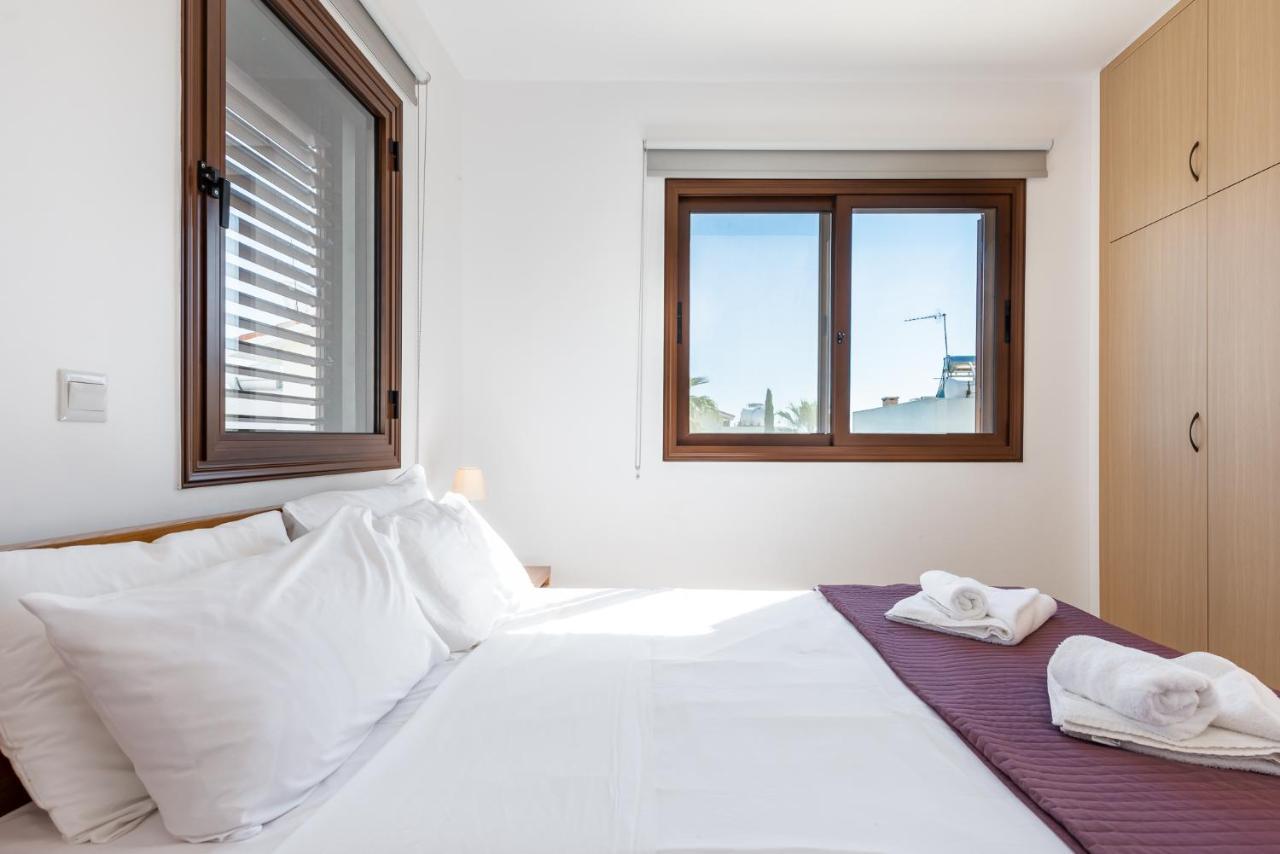 Villa Iris By Ezoria Villas Ayia Napa Bagian luar foto
